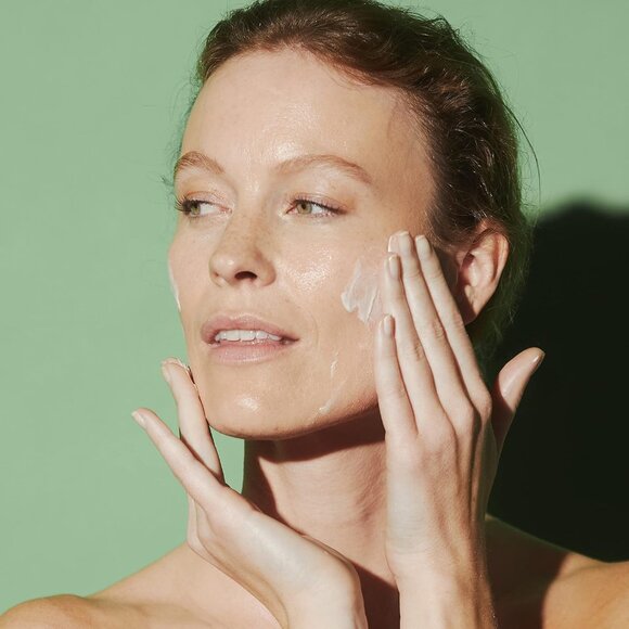 PAI SKINCARE - Organic C-2 Believe Vitamin C Brightening Moisturizer | Natural - Picture 3 of 6